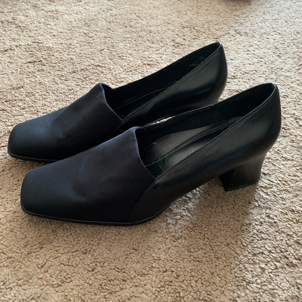 Naturalizer Black Heel Size 9M